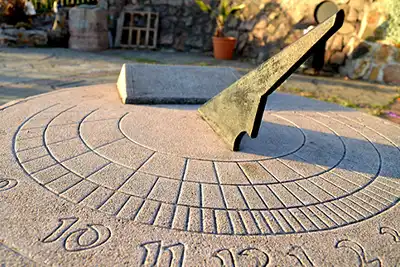 How to build a sundial, sinple DIY sundial, homeschool activities