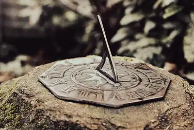 How to build a sundial, sinple DIY sundial, homeschool activities